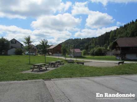 Parking de l'aire de jeux et de détente