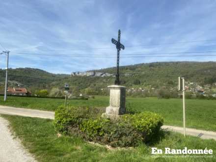 Croix de l'Isle au Prêtre (345m)