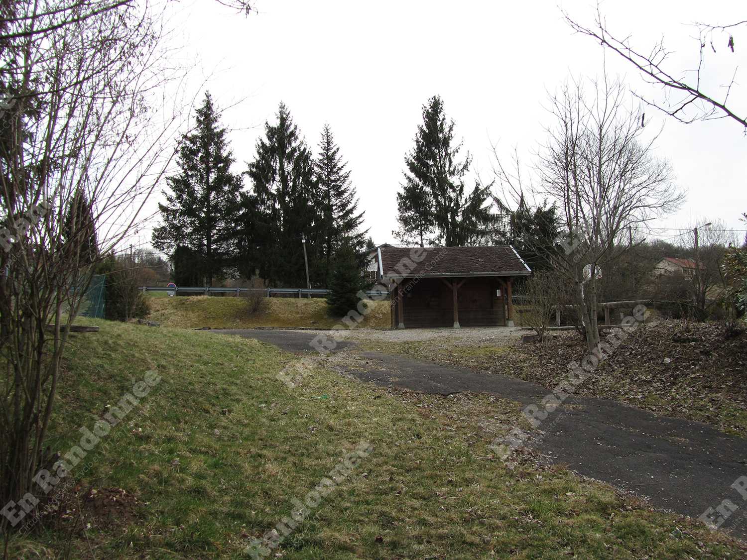 Les crêtes de CheneceyBuillon En Randonnée Circuits pédestres